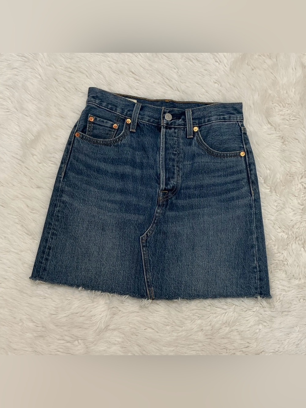 🌼 Levi’s Classic Denim Mini Skirt - Sz 25